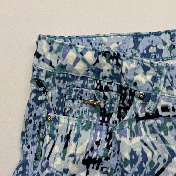 Nine West Chrystie Capri Jeans Women 16 Blue Abstract Print Stretch Cropped Pant - Picture 3 of 11